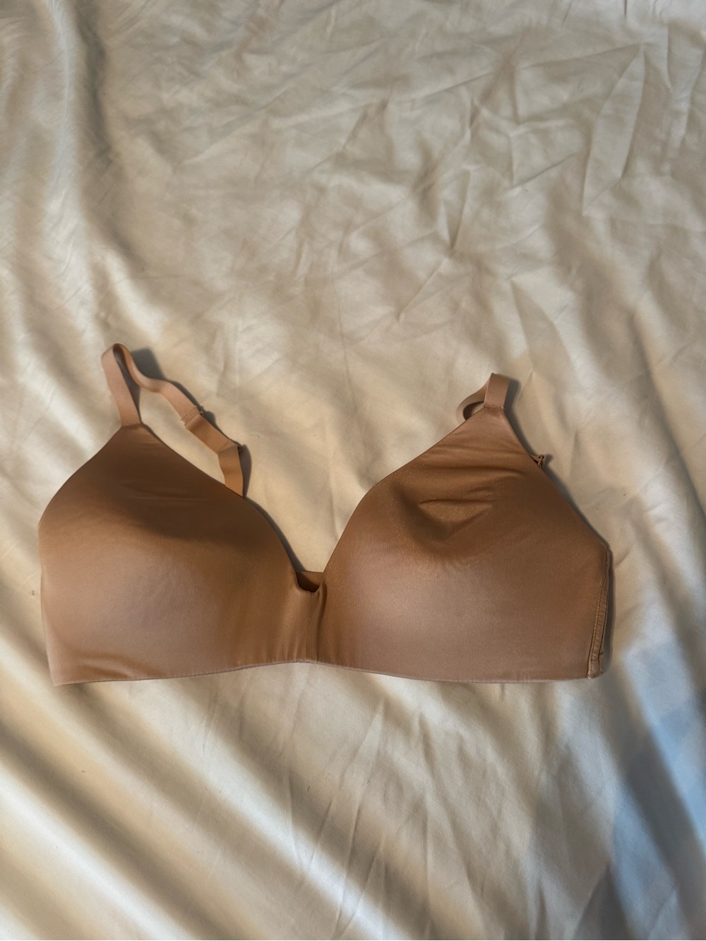 SKIMS Smooth Wireless Bra in Tan